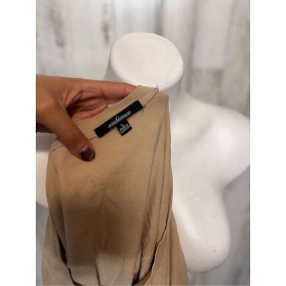 Tan Tshirt - Picture 3 of 6